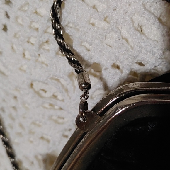 Roses on Crushed Velvet Clutch - Picture 6 of 14